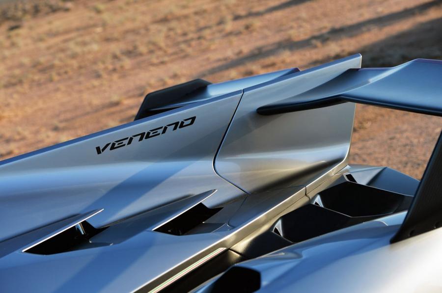  Lamborghini Veneno 2014 года  (фото 30 из 61)